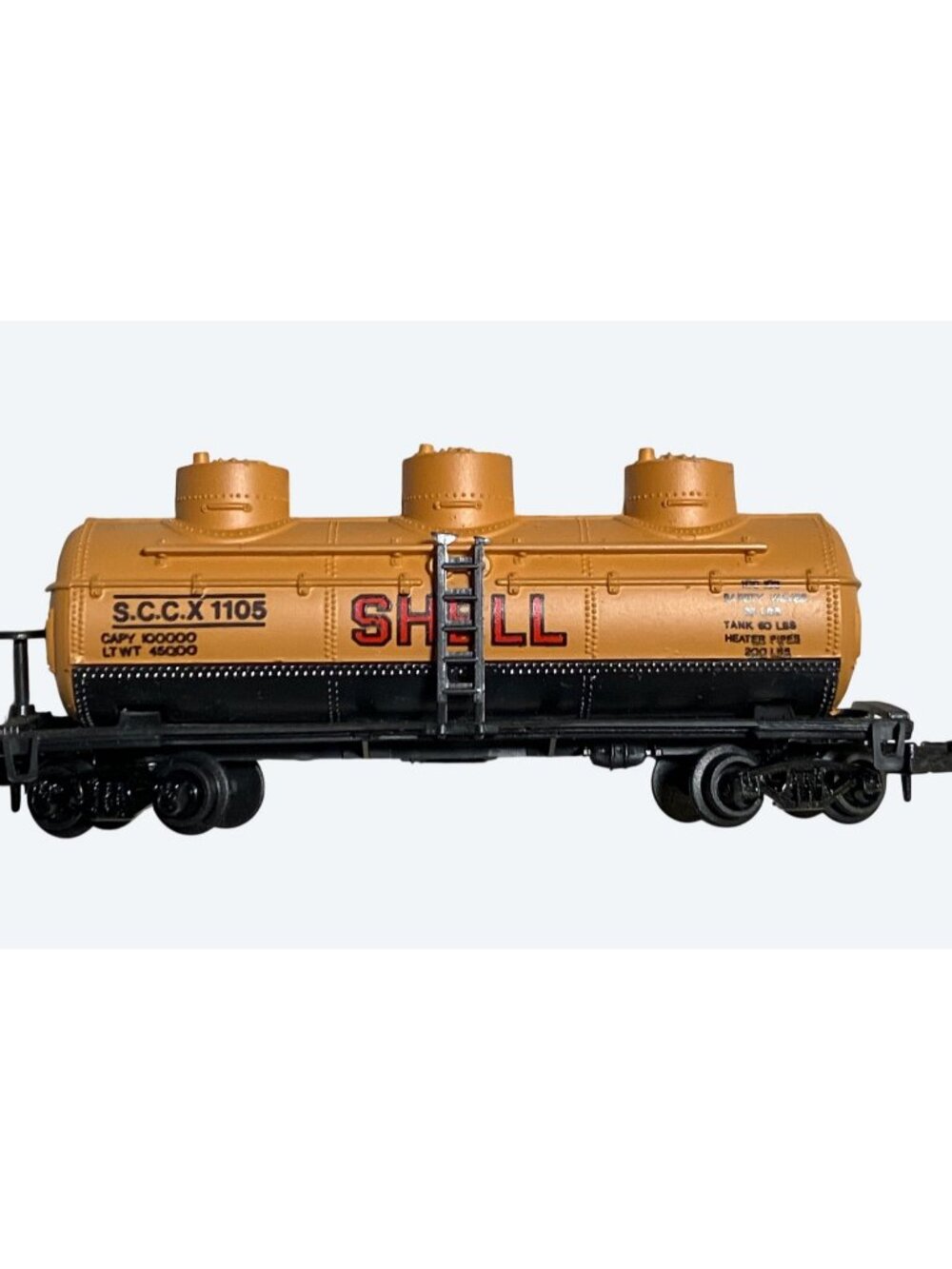 Plastic Model  N Gauge 3-Dome Shell Tanker Train Car